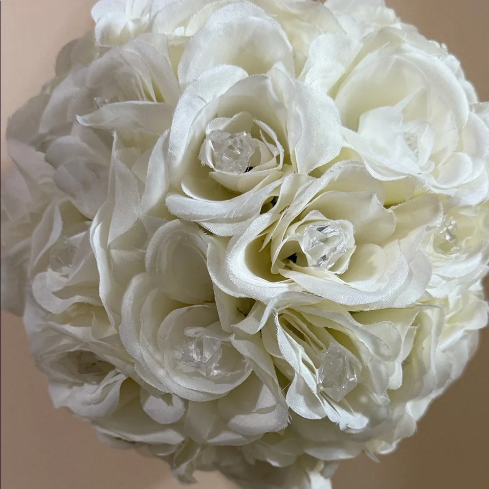 Elegant Cream Floral Arrangement ball